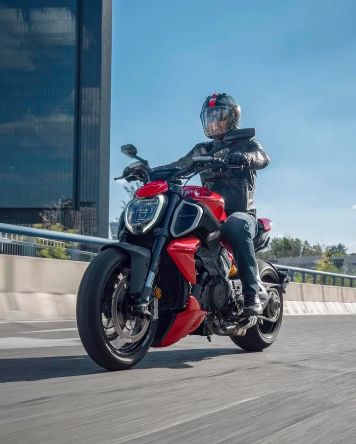 win een weekendje ducati rijden