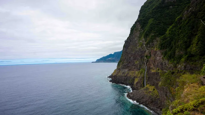 De 100 meter hoge waterval Véu da Noiva.&nbsp;