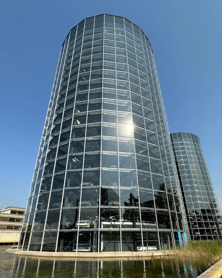 "Dus welke auto had u bij ons bestelt?"&nbsp;