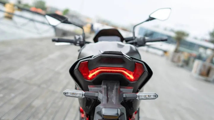 kawasaki z900 2025 fhm web 06598