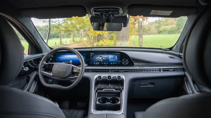 Omoda 9 Review FHM-07578