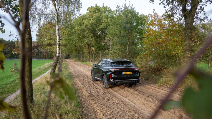 Omoda 9 Review FHM-07616