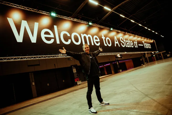 ArminvanBuuren_AStateofTrance_20250221_BartHeemskerk_20_Socials