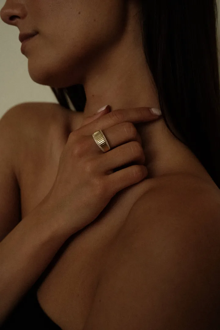 Oro Jewels - Ribbed Statement Ring