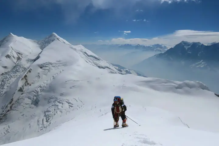 14_Peaks_Nothing_is_Impossible_0365-1800x1200