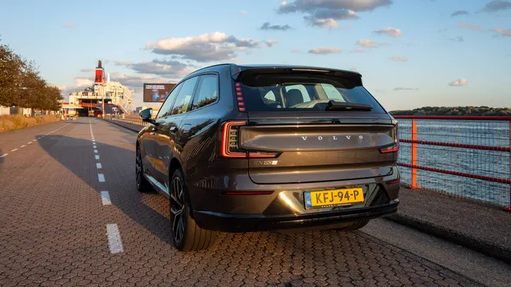 Volvo EX90_FHM_Bewerkt_CR_WEB-09489