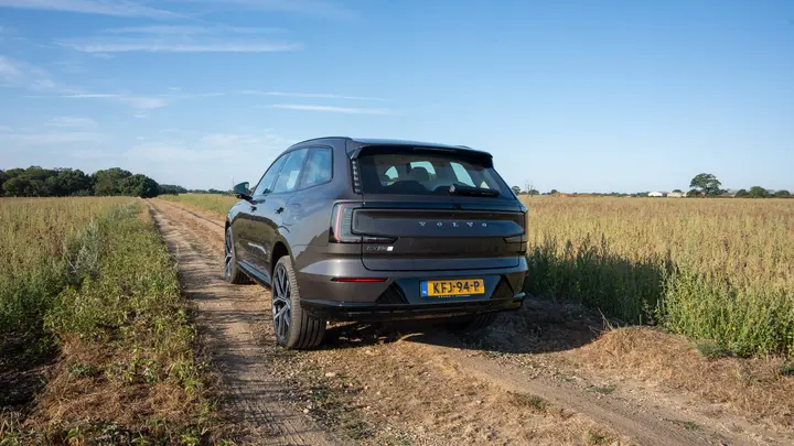Volvo EX90_FHM_Bewerkt_CR_WEB-09567