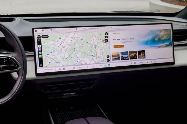 All New MAZDA_CX-6e_Takumi Plus_Amethyst and White Maztex_INTERIOR_028