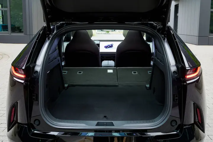 All New MAZDA_CX-6e_Takumi Plus_Nightfall Violet_DETAIL_004