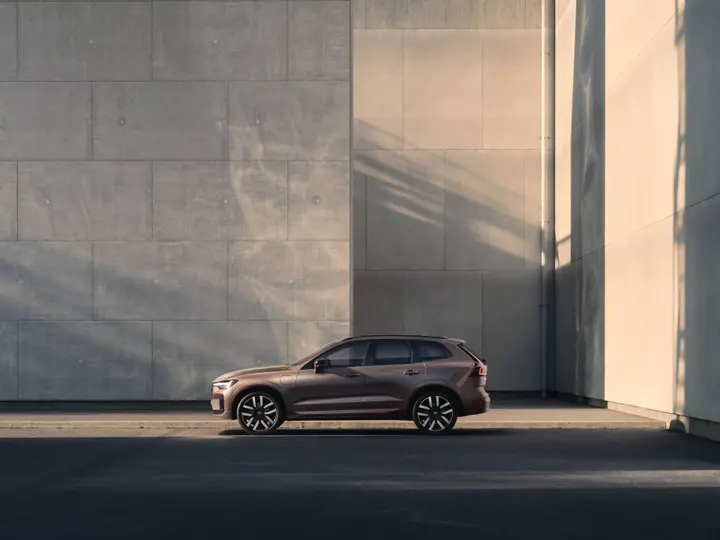 Hero3_The_New_Volvo_XC60_SideProfile