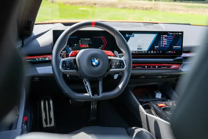 BMW M5 Touring_FHM_Bewerkt_CR_WEB-01811