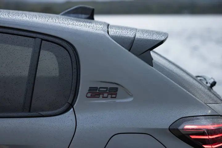 PEUGEOT_E208GTITESTDRIVE_3708