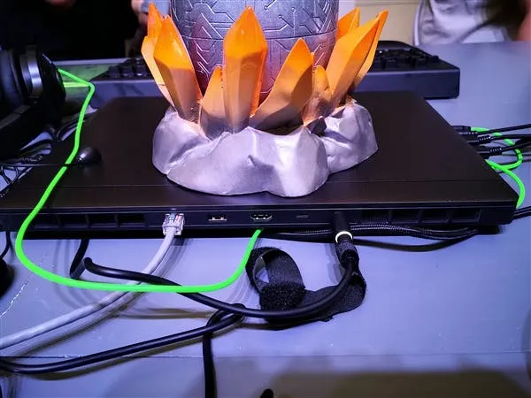 1 xiaomi notebook pro 2 j