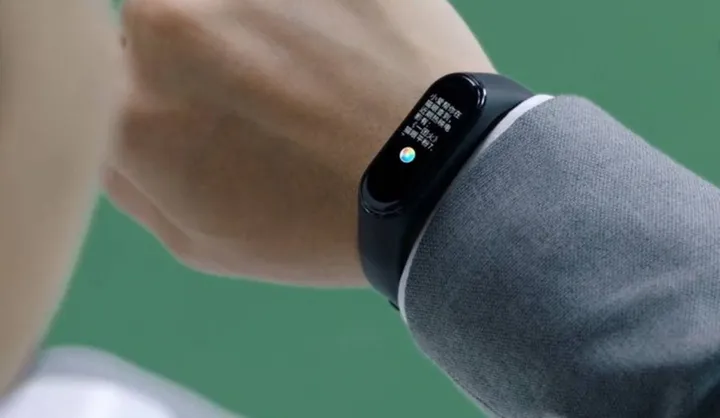 10 fitness trackers in singapore in 2022 xiaomi mi band 4