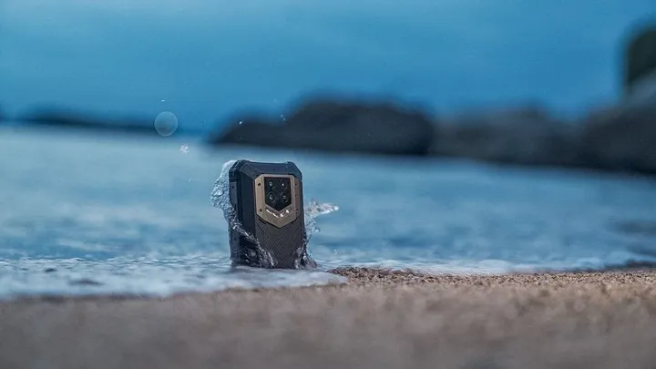 1300 00 02 21still001 1