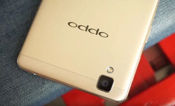 160107 oppo f1f smartphone 04