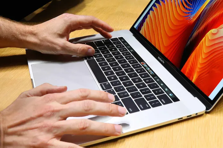 apple butterfly keyboard nyt