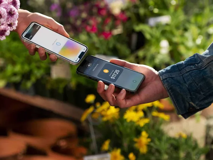 apple tap to pay iphone