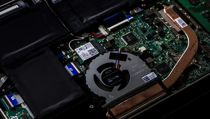 artiom vallat 1gntep783ri unsplash