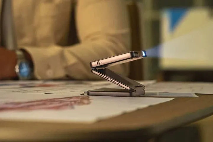 aurzen zip trifolding pocket projector