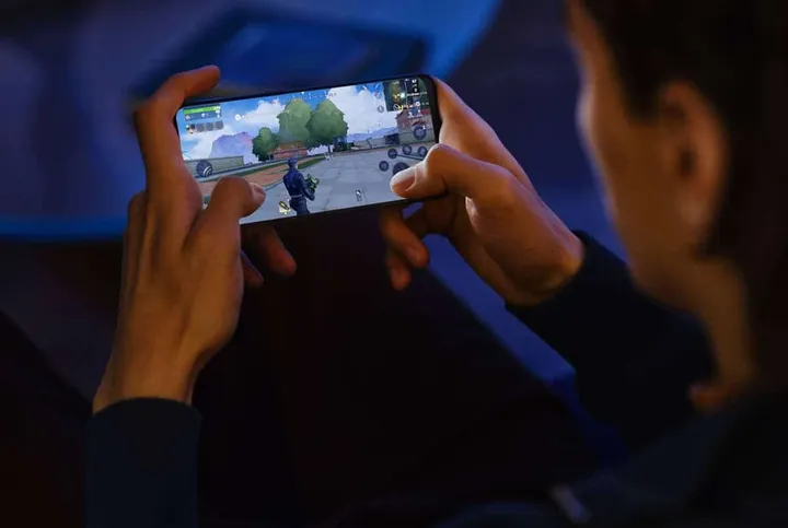 best oppo phones in singapore in 2022 oppo reno5 z