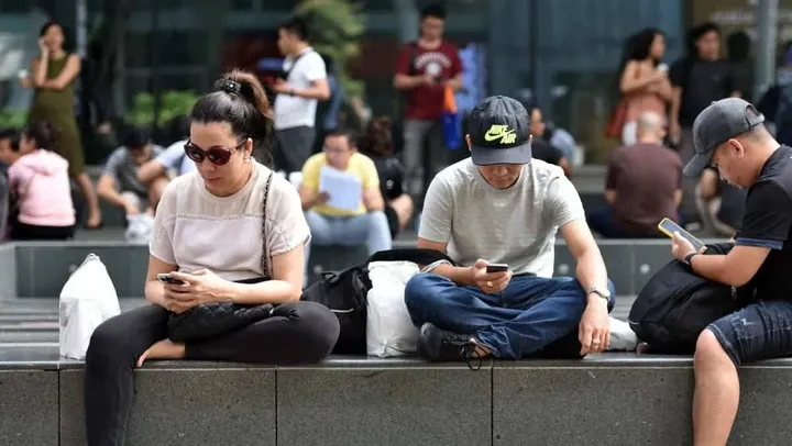 budget phones in singapore in 2022