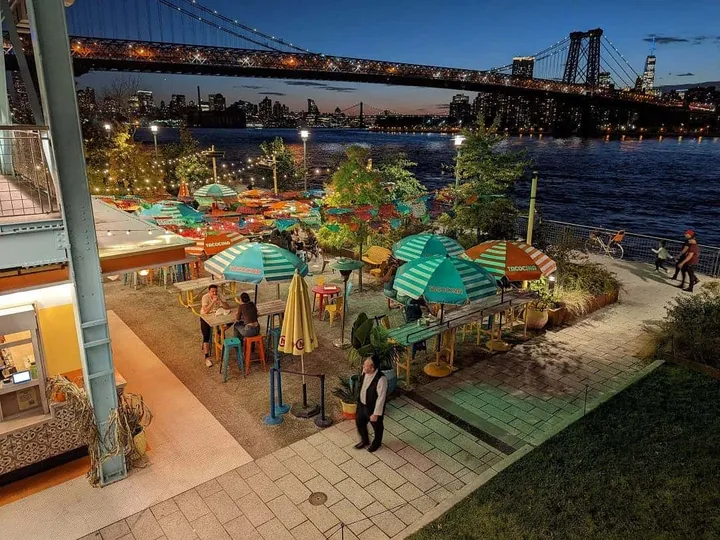 comparison 2 google pixel 6 pro night sight taco joint source julian chokkattu