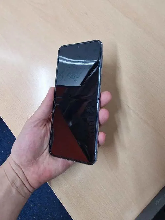 galaxy z flip 4 hands on leak 2