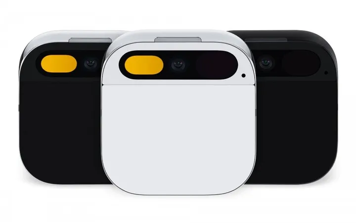 humane ai pin colors