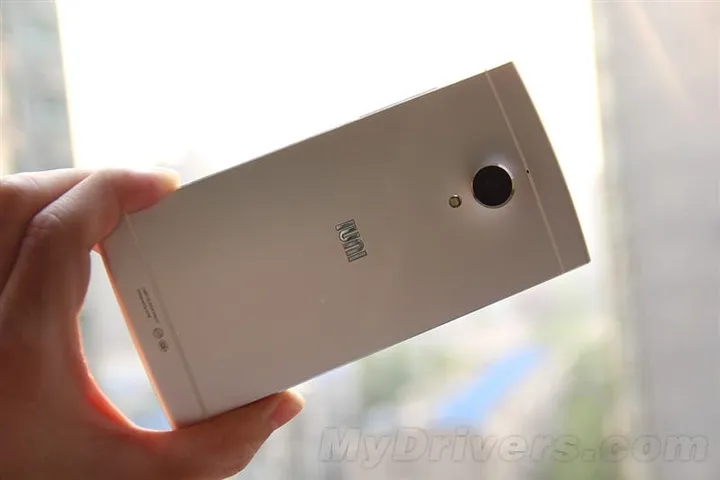 iuni u2 review 4