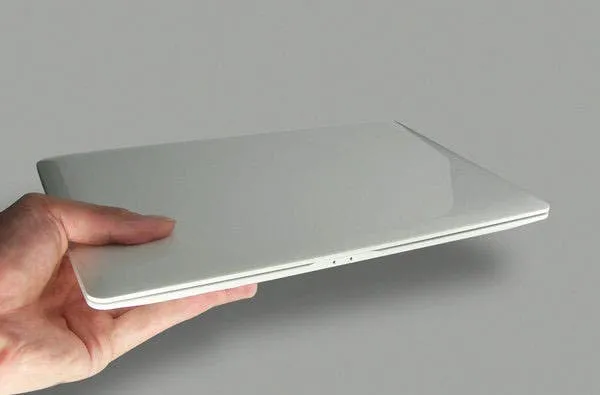 macbook air clone closed
