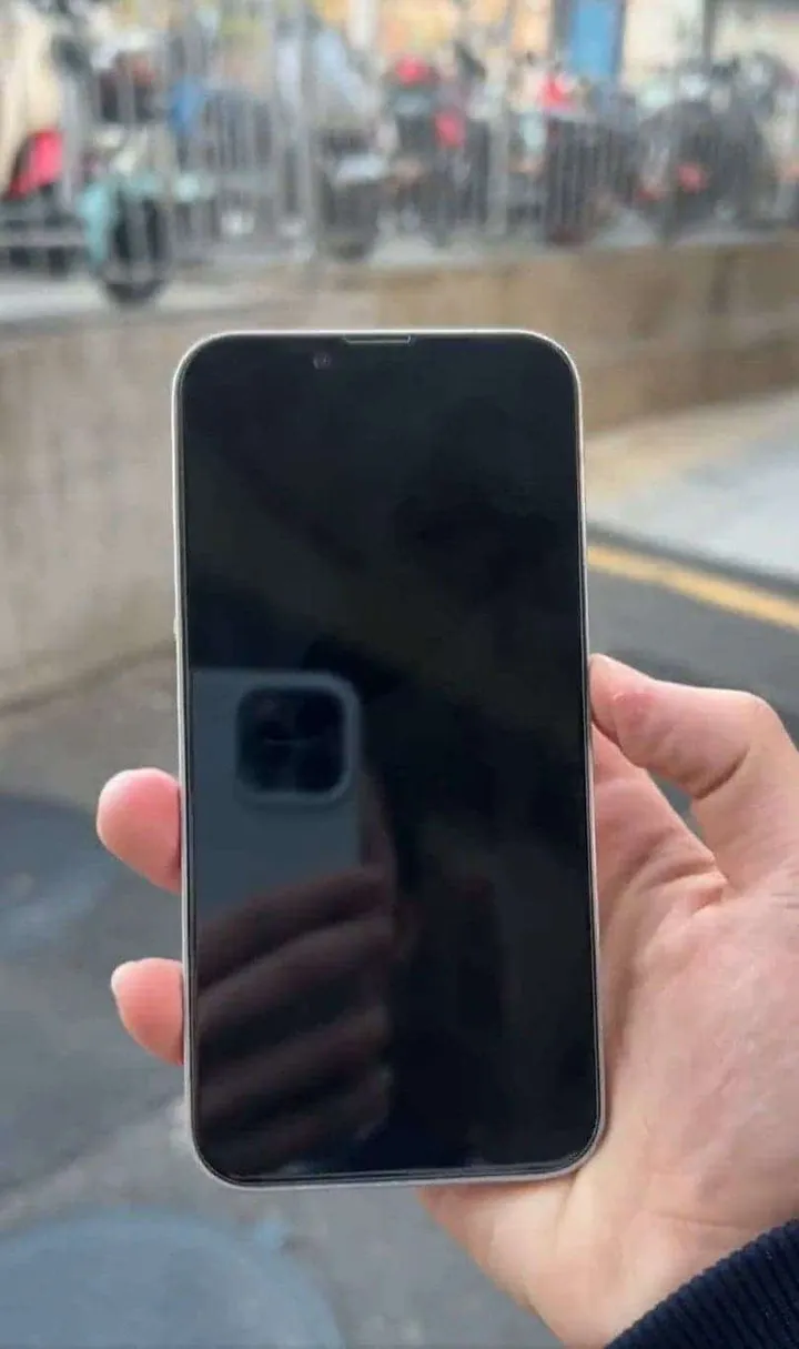 majin bu iphone se 4 mid 3