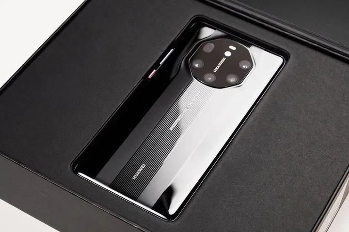 mate 40 rs porsche design 1