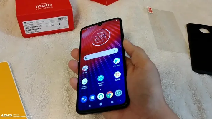 motorola moto z4 unboxing video leaked 694