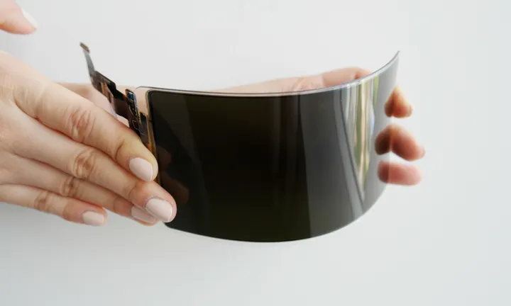newly developed samsung unbreakable oled display