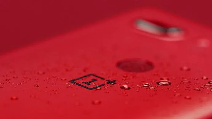 oneplus 5t red lava edition 8