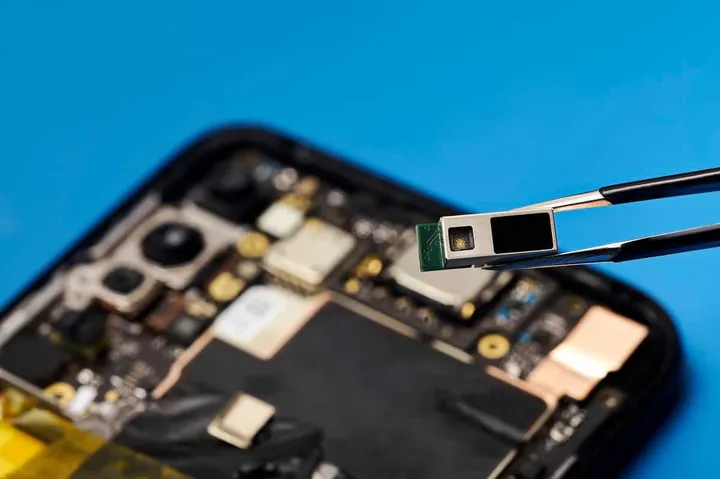 purelifi light antenna one 002