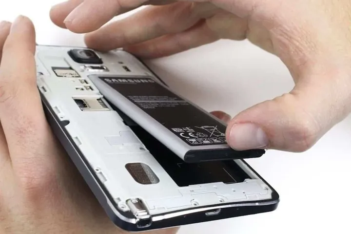 replaceable battery