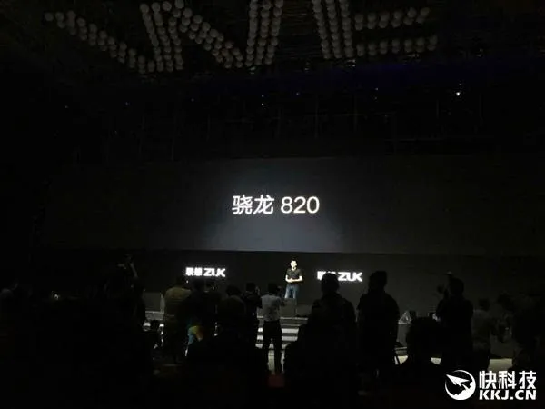 s 7d610bae40f04757a124480a7e402efd