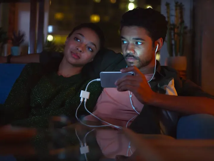 samsung trolls iphone a