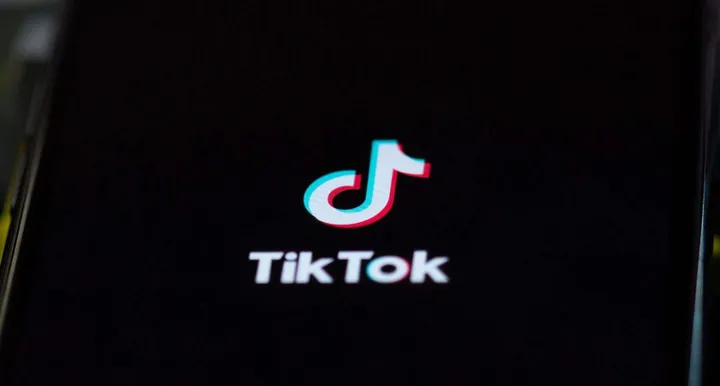 solen feyissa 3almxgvh4ga unsplash