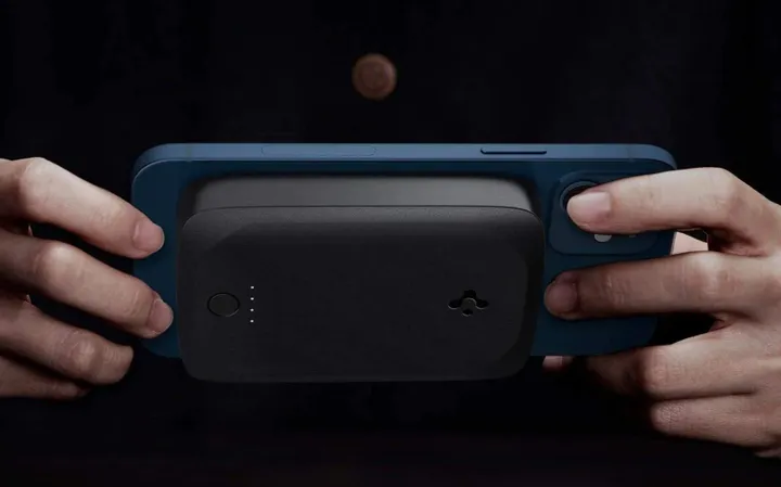 spigen archybrid mag best portable charger for iphone