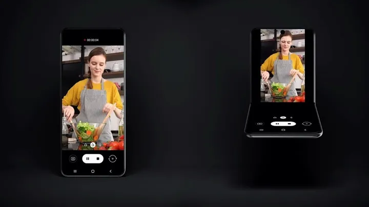 vertically folding galaxy fold use case