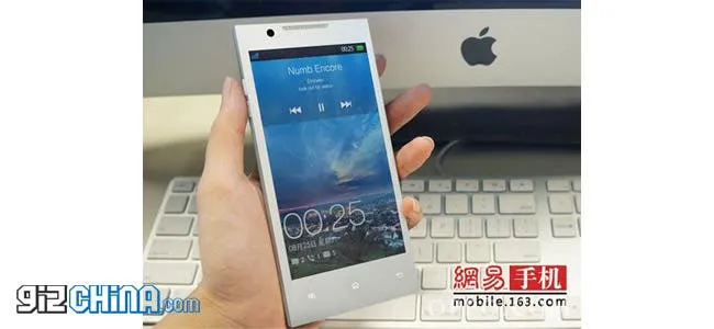 white oppo find 5 leaked photos