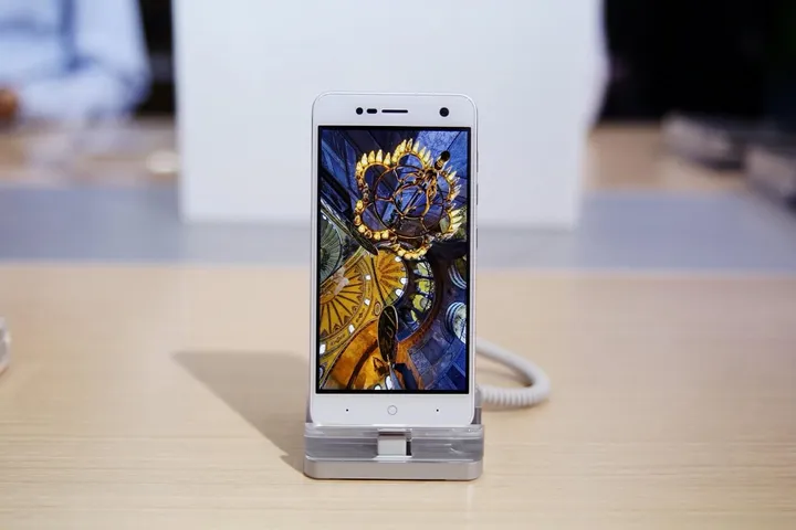 zte blade v8 mini 2