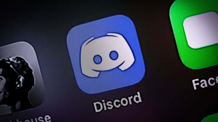 Discord awaiting endpoint error