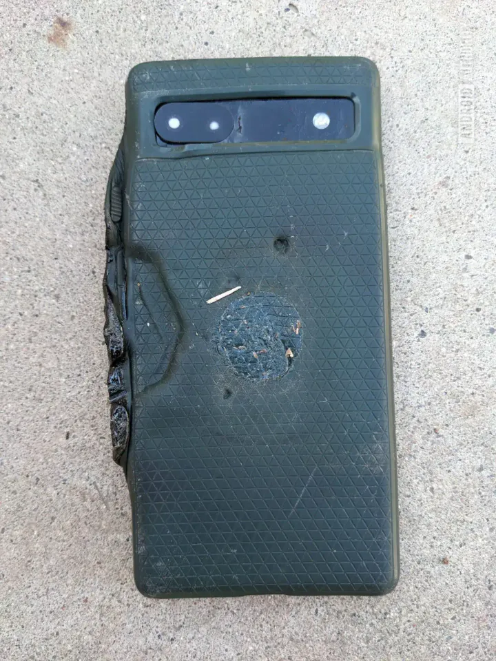 google pixel 9a melted images 3 scaled e1749146121921 1536w 2048hjpg