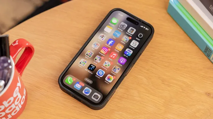 iPhone 17 Pro orange