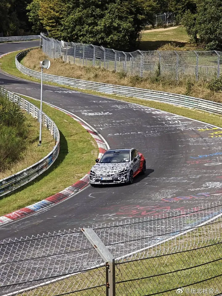 943c834b-5cde-4300-b338-b5a93e8b