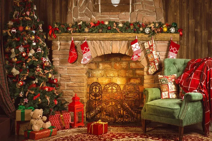 room-fireplace-armchair-Christma